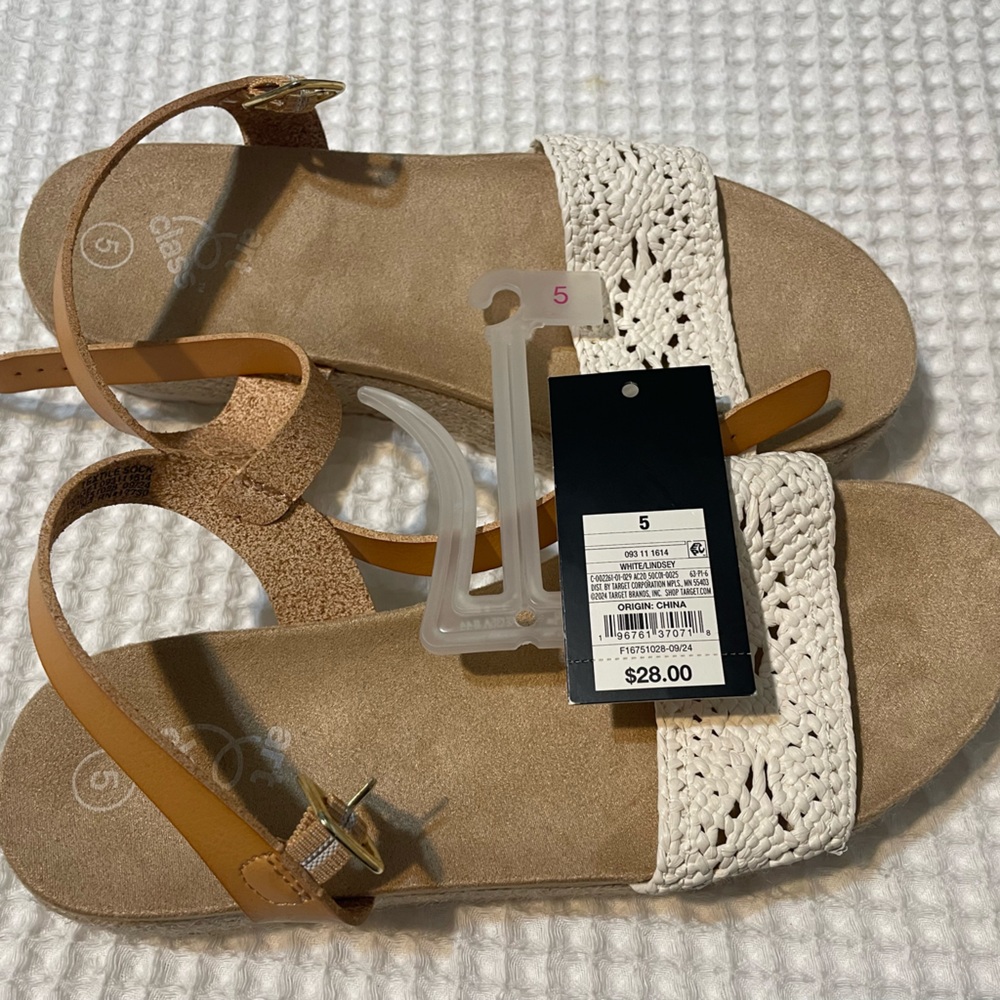 Girl’s Tan and White Sandals